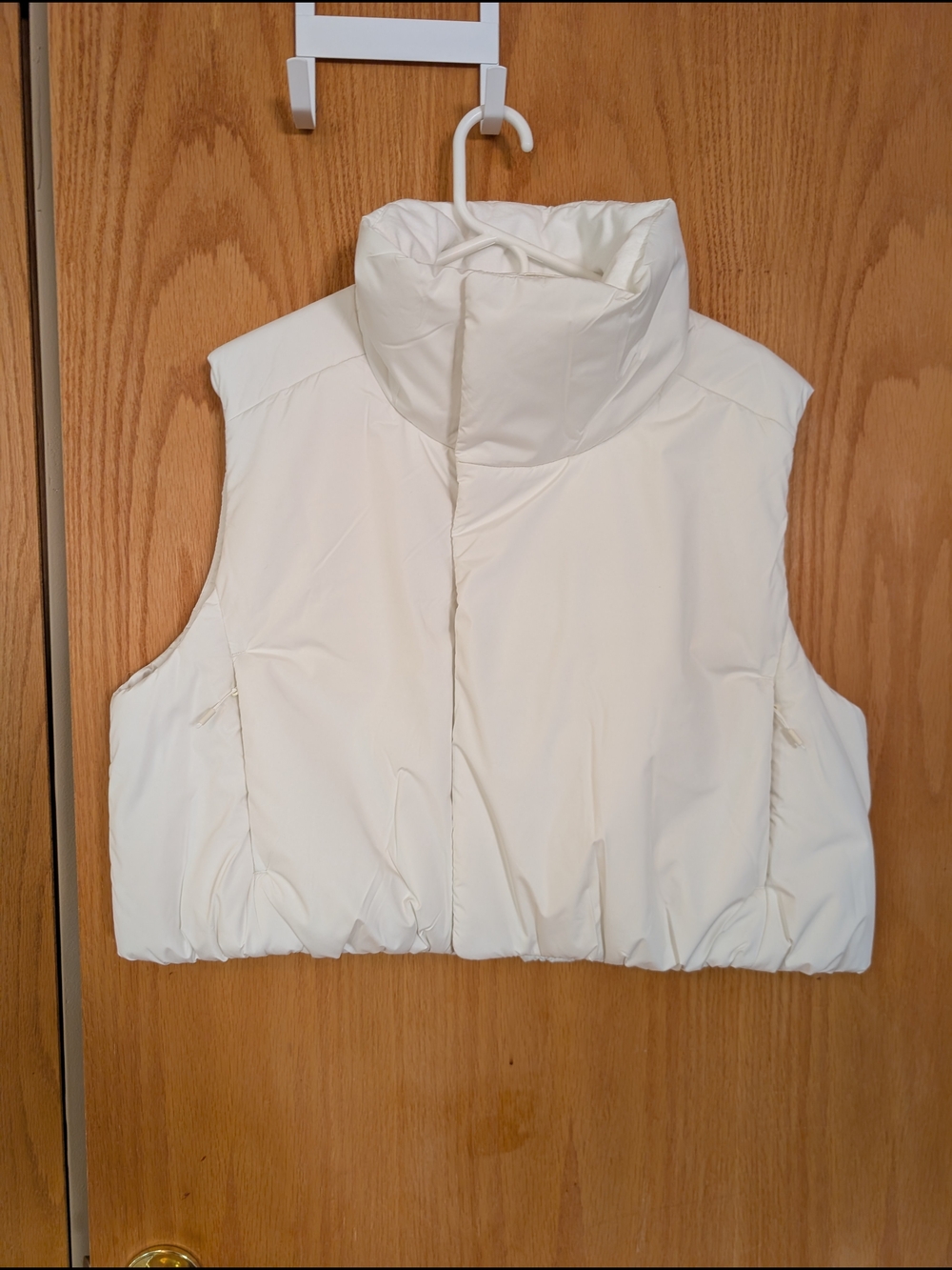 Beyond Yoga Warm Up Cropped White Puffer Vest - NWT